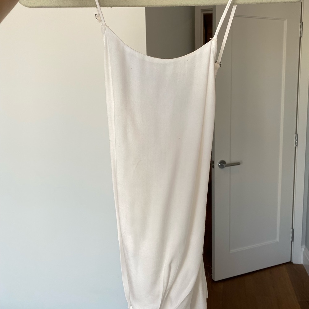 Silence + Noise White Top (size medium)